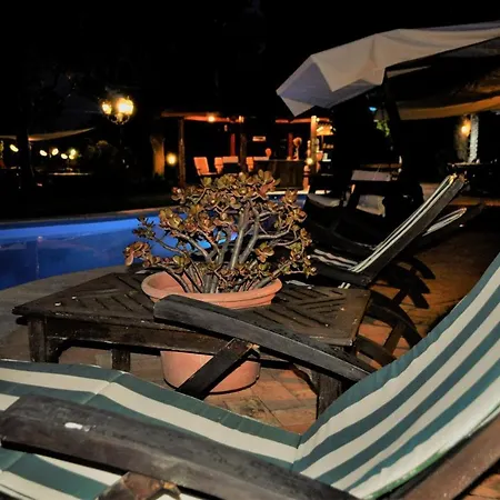 Sis Holiday Villa *