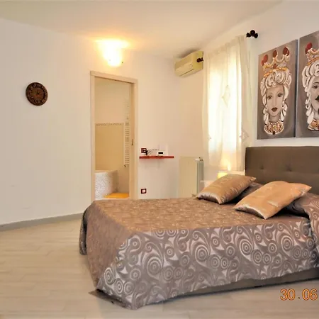 Sis Holiday Villa